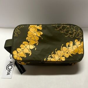 NEW Super Special Limited Edition Aloha Collection Dopp Kit